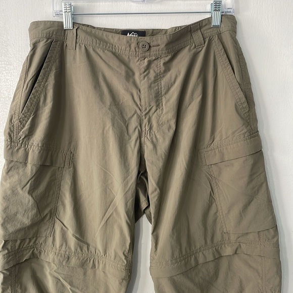 Rei Co-Op Men’s Convertible Cargo Pants - Picture 4 of 9